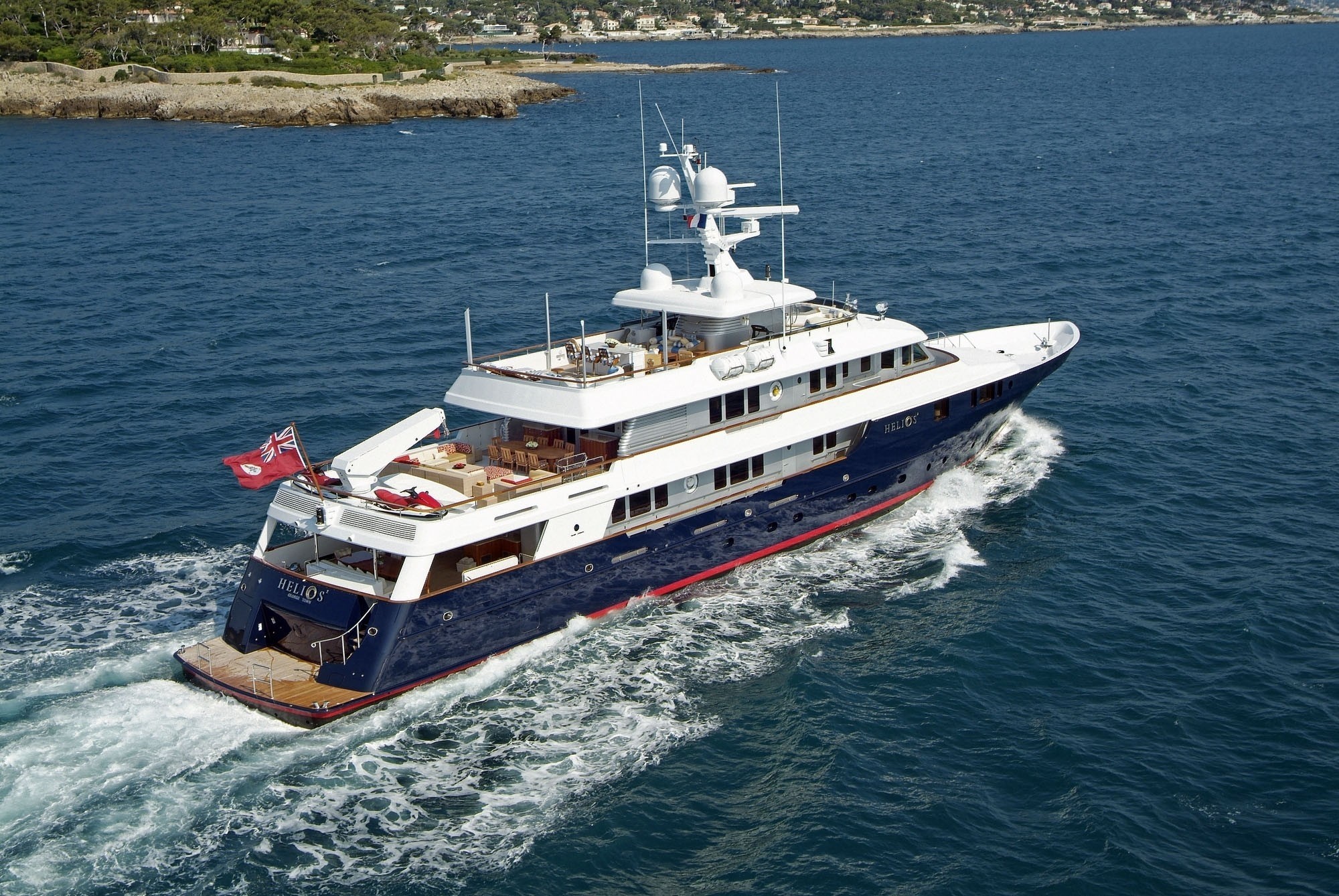 yacht helios